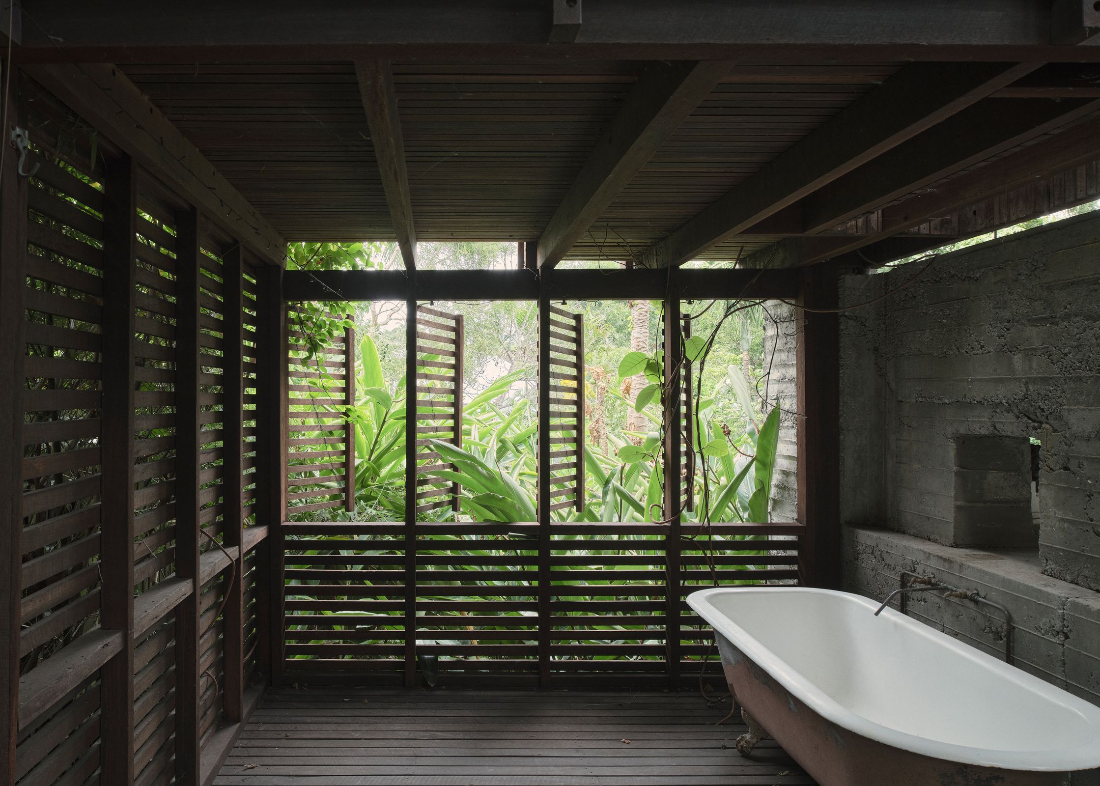 Revisited: HH House by Donovan Hill, 1993 | ArchitectureAu