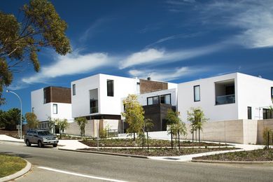 Located on former industrial land in Fremantle, Knutsford cascades toward the industrial precinct, abutting low-rise worker’s cottages and a limestone quarry.