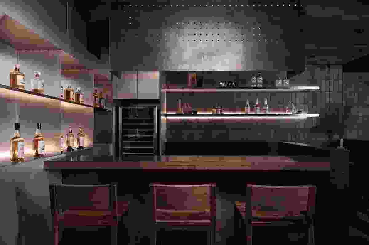 Bar Besuto by Tom Mark Henry
