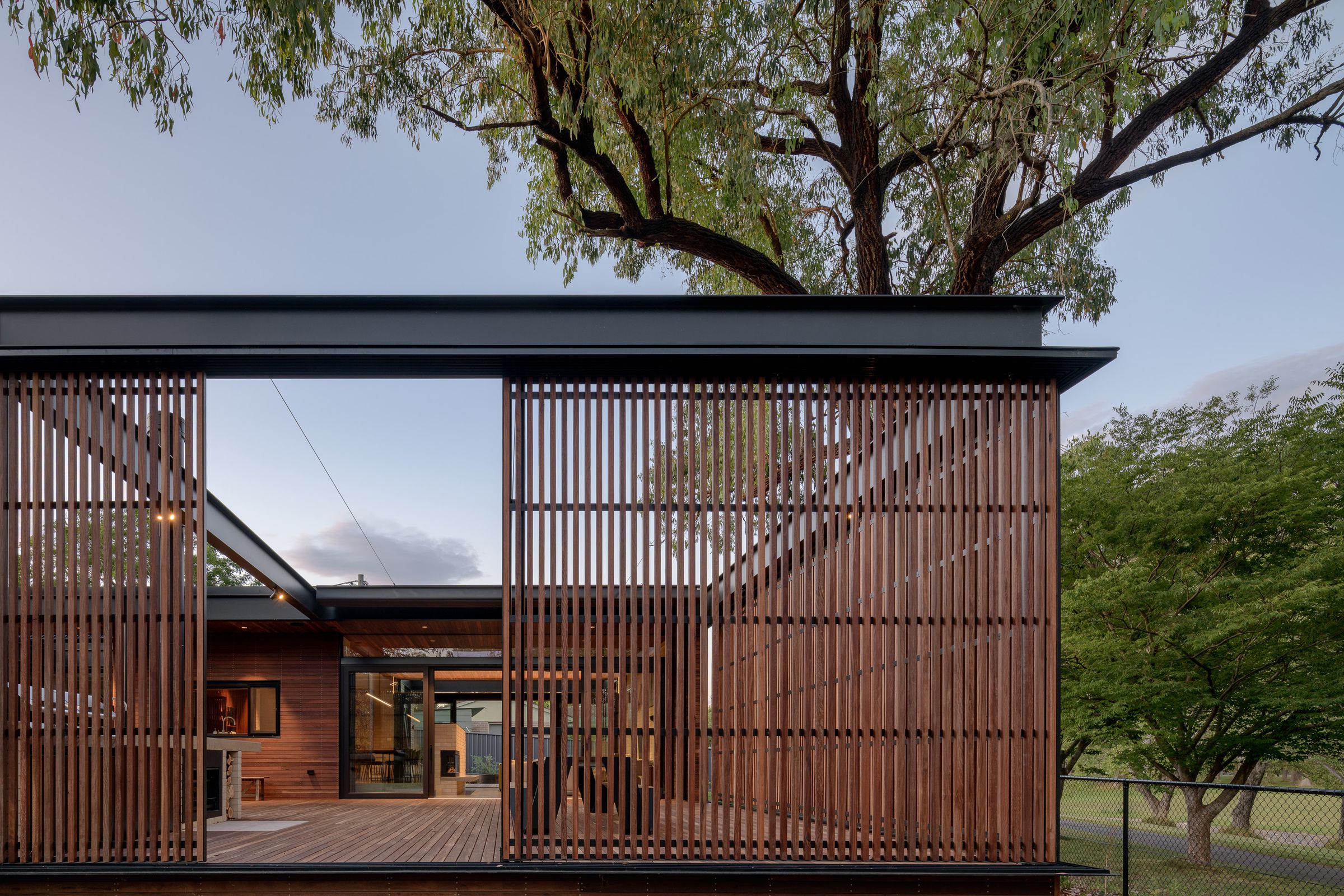 Operable Screens Batten House by Ben Walker Architects | ArchitectureAu