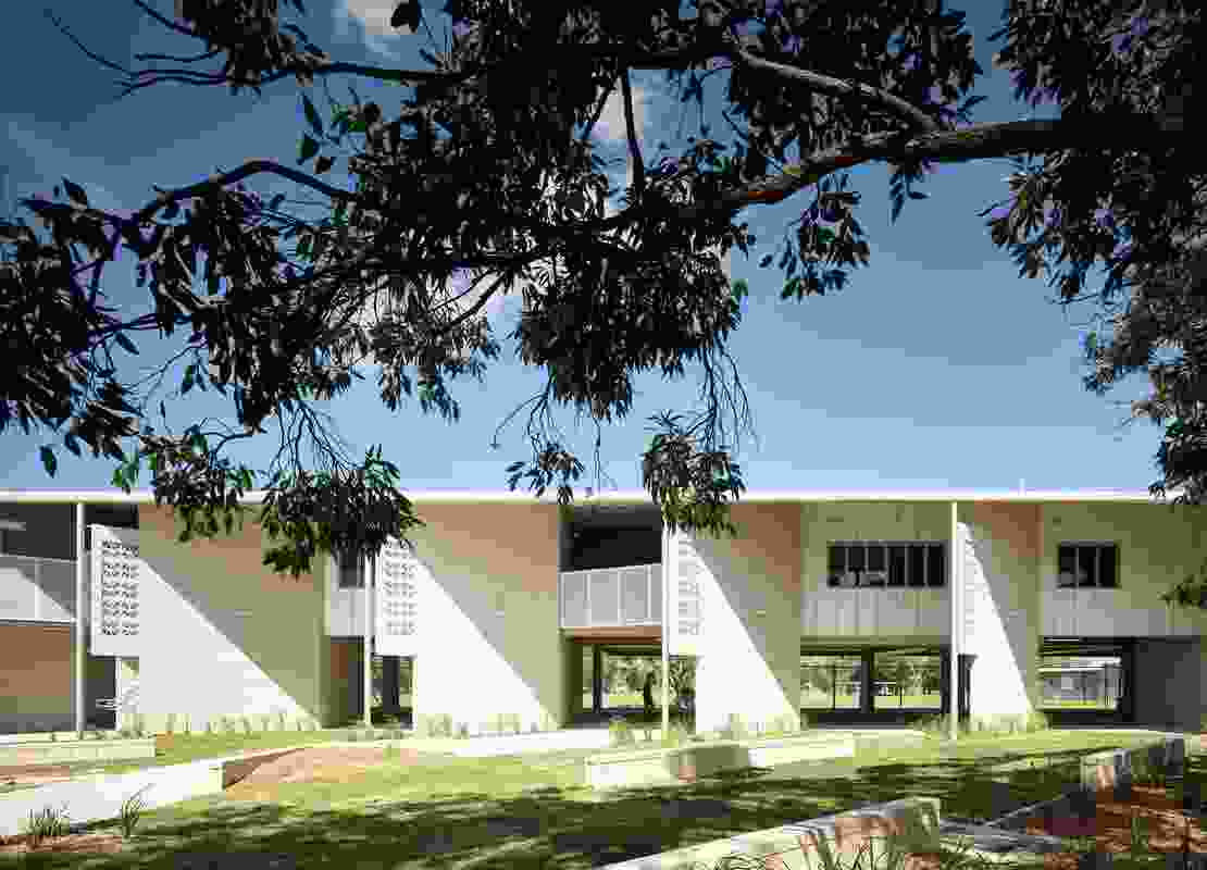 Kawana Waters State College S Block by Arklab Architecture.