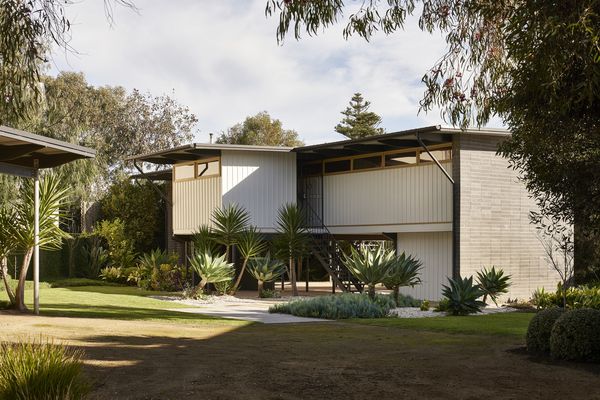 Designed in the 1960s, the house was an economical holiday home for the Dallwitz family.