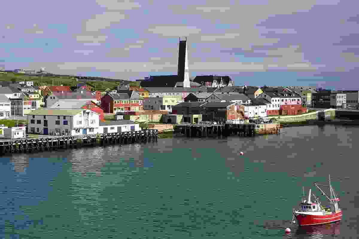 Vardø harbour and church (1958).