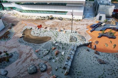 The Earth Sciences Garden includes more than five hundred stone specimens in a 30-by-120-metre site, tightly bounded by university buildings.