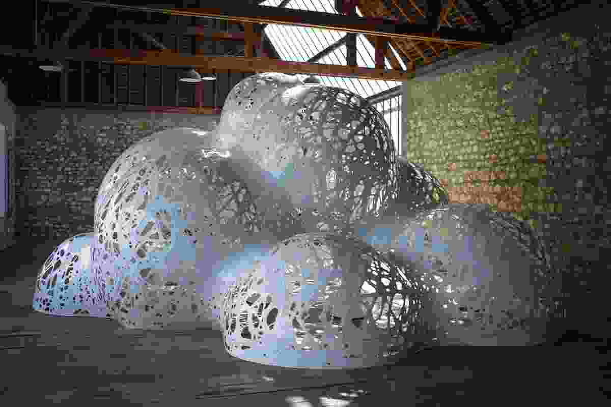 Composed from the intersection of nine spheres, Double Agent White by Marc Fornes was created using the Python programming language at Atelier Calder in July 2012. 