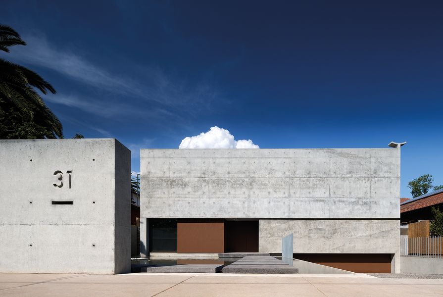 Mexican Contemporary House by Evolva Architects & Andres Casillas de Alba.