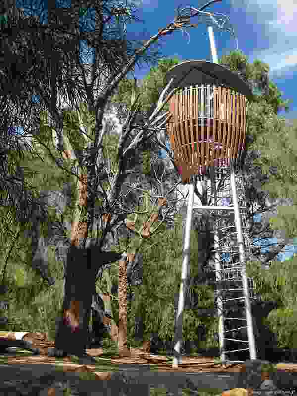 The viewing towers (or tree hides) were inspired by the shape of seeds.