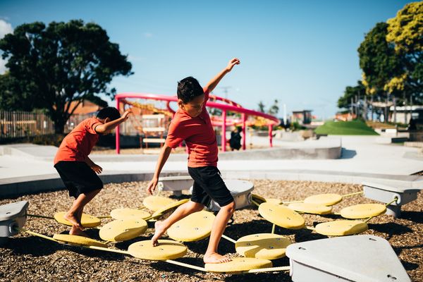 Tōia – Ōtāhuhu Recreation Precinct Project, 2015, in Auckland, New Zealand designed by Creative Spaces, Bespoke Landscape Architects and Isthmus.