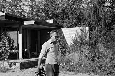 Jørn Utzon at the Utzon House in Hellebæk.