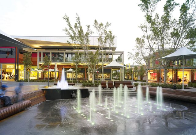 The water fountain at Rouse Hill’s town square. 