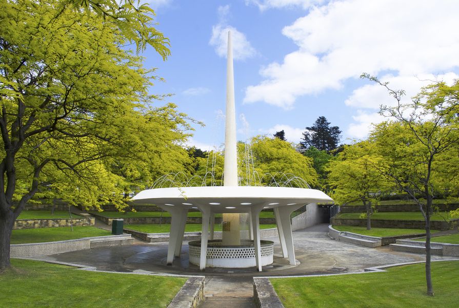 The fountain's design was found through a national competition held in 1961.
