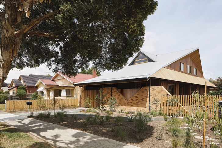 Good Life House (2019) is a new two-storey home with a form that references its hip-and-gable roofed, single-storey suburban neighbours.