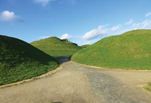 Northumberlandia, or “The Lady of the North,” is an enormous land sculpture by Charles Jencks depicting a female figure made from the spoil of a former coalmine in Northumberland, UK.