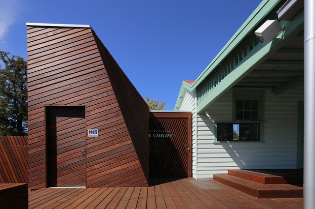 Maidstone Tennis Pavilion by Searle x Waldron Architecture.