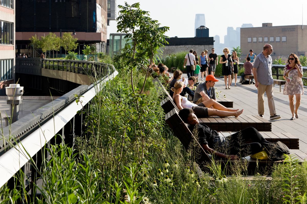 Narratives of place: New York's Highline and Central Park